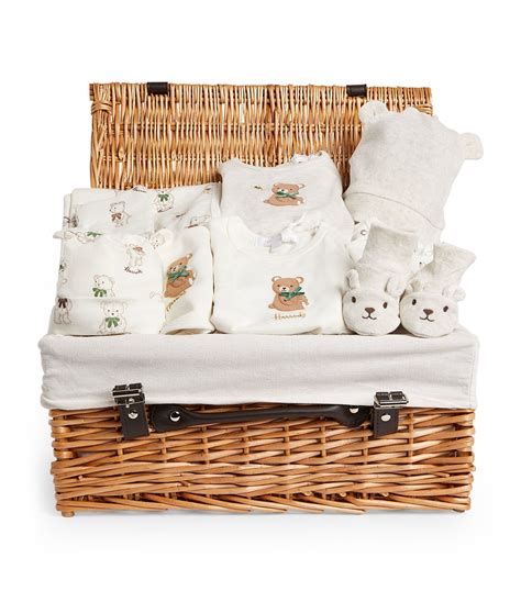 harrods baby gift hampers.